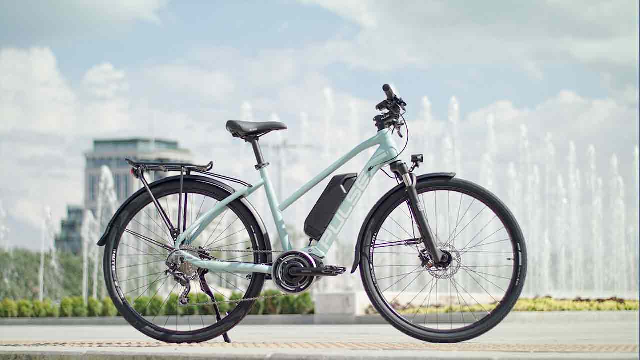 E-bike woman